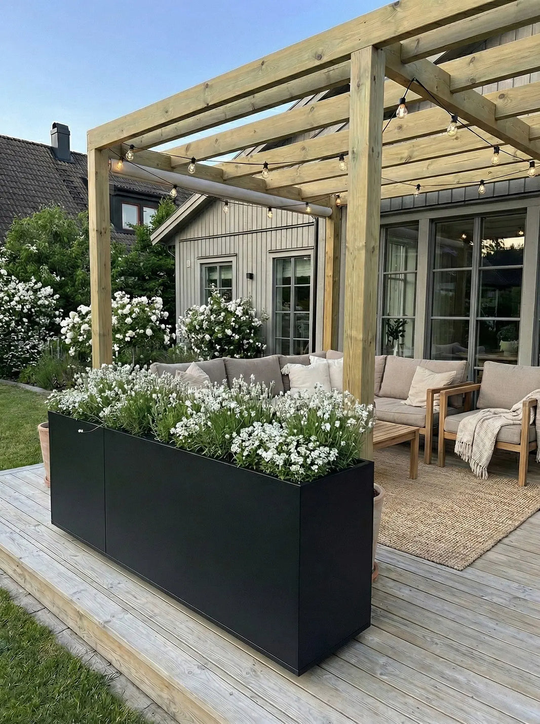 Designplåt Plant Box Flex Svart Altan Pergola utemiljö 200x40x60 Front